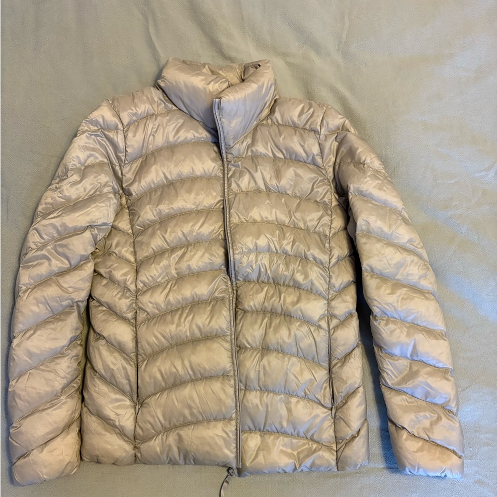 Uniqlo Women's Puffer Jacket - Light Tan